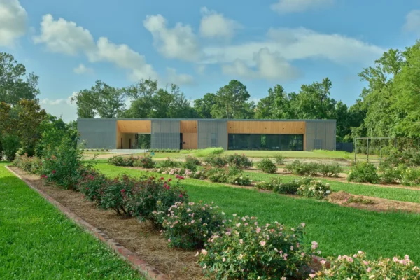 Burden Welcome Center set within gardens in Baton Rouge