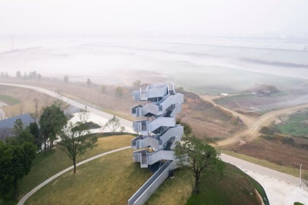 Chenhu tower above the wetland, photograph by mumu