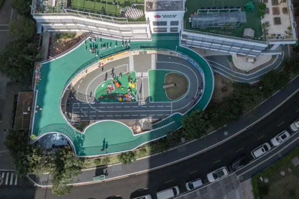 Chong Wen Kindergarten elevated play space by New Office Works