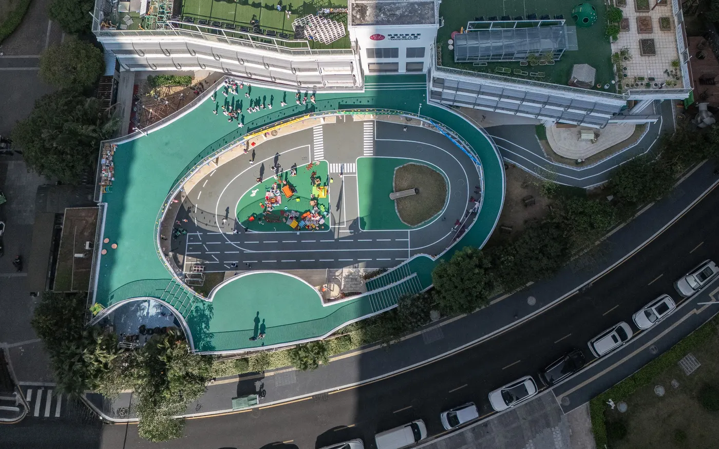 Chong Wen Kindergarten elevated play space by New Office Works