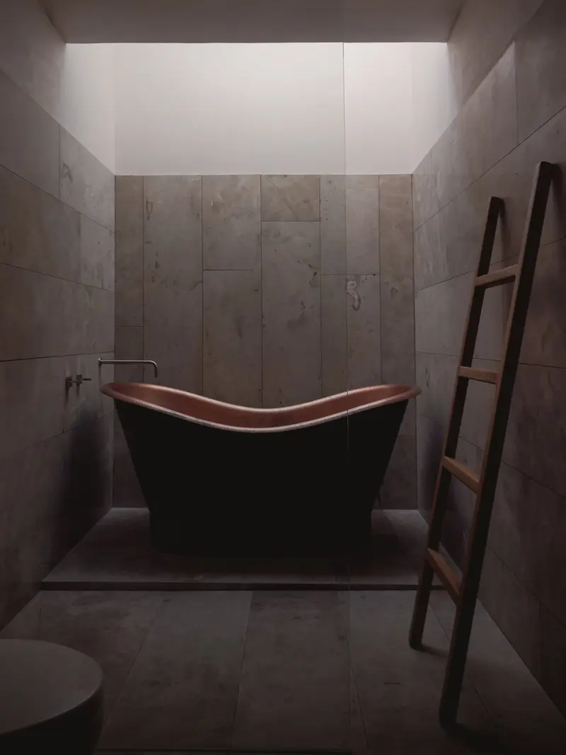 Daylit bathroom at Hosho House