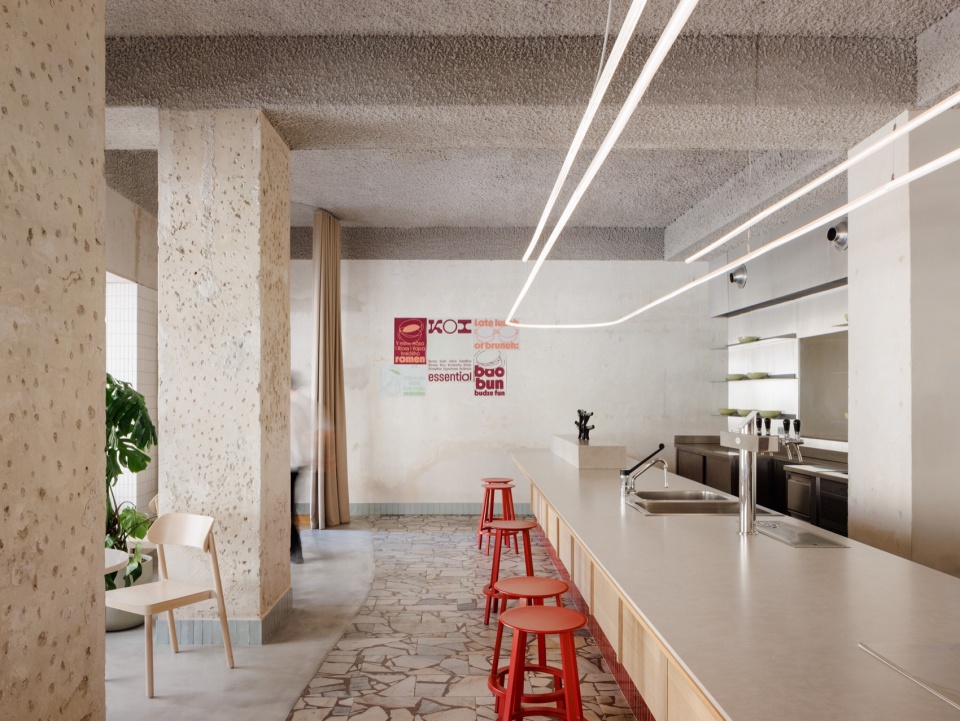 KOI restaurant interior by SOA architekti, photograph Matej Hakár