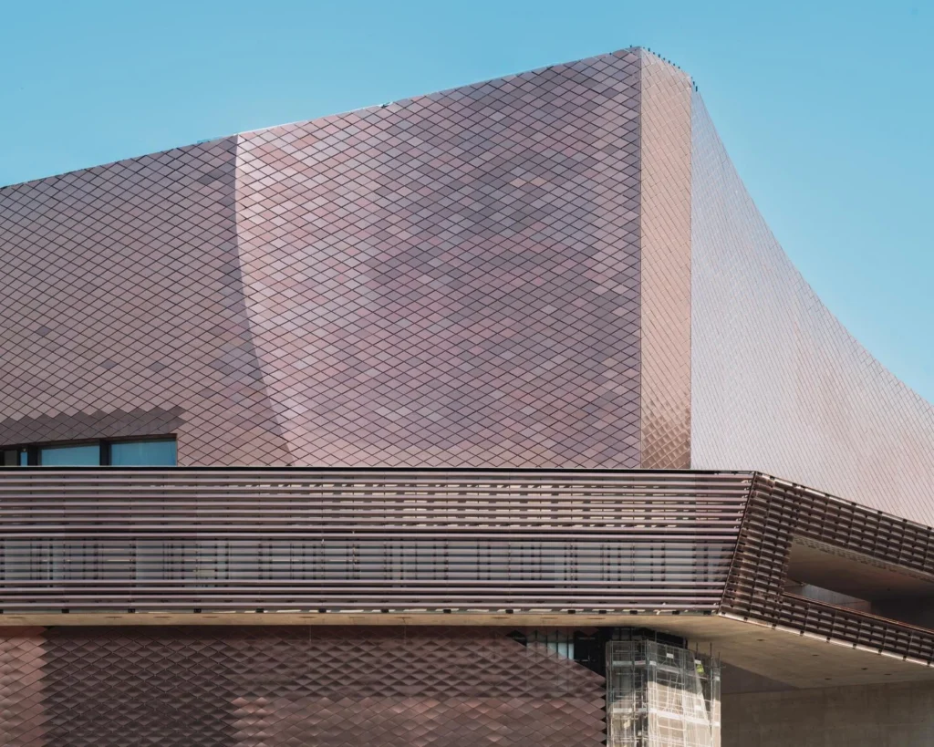 RCR and CALQ Lift Le Large’s Galleries Above the Seine