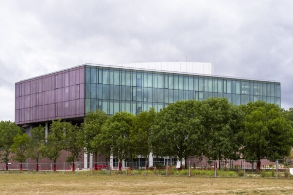 Courthouse exterior and office ring in Lille