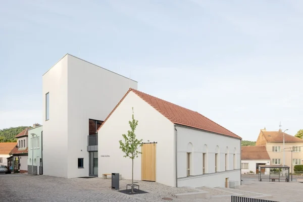 Stara Hasicka community centre by schwerpunkt